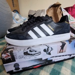 Adidas Tyshawn Jones low